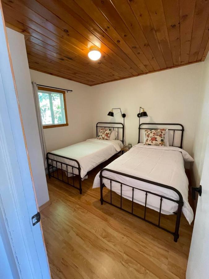 The Finch Beach Resort Норт Бей Екстериор снимка